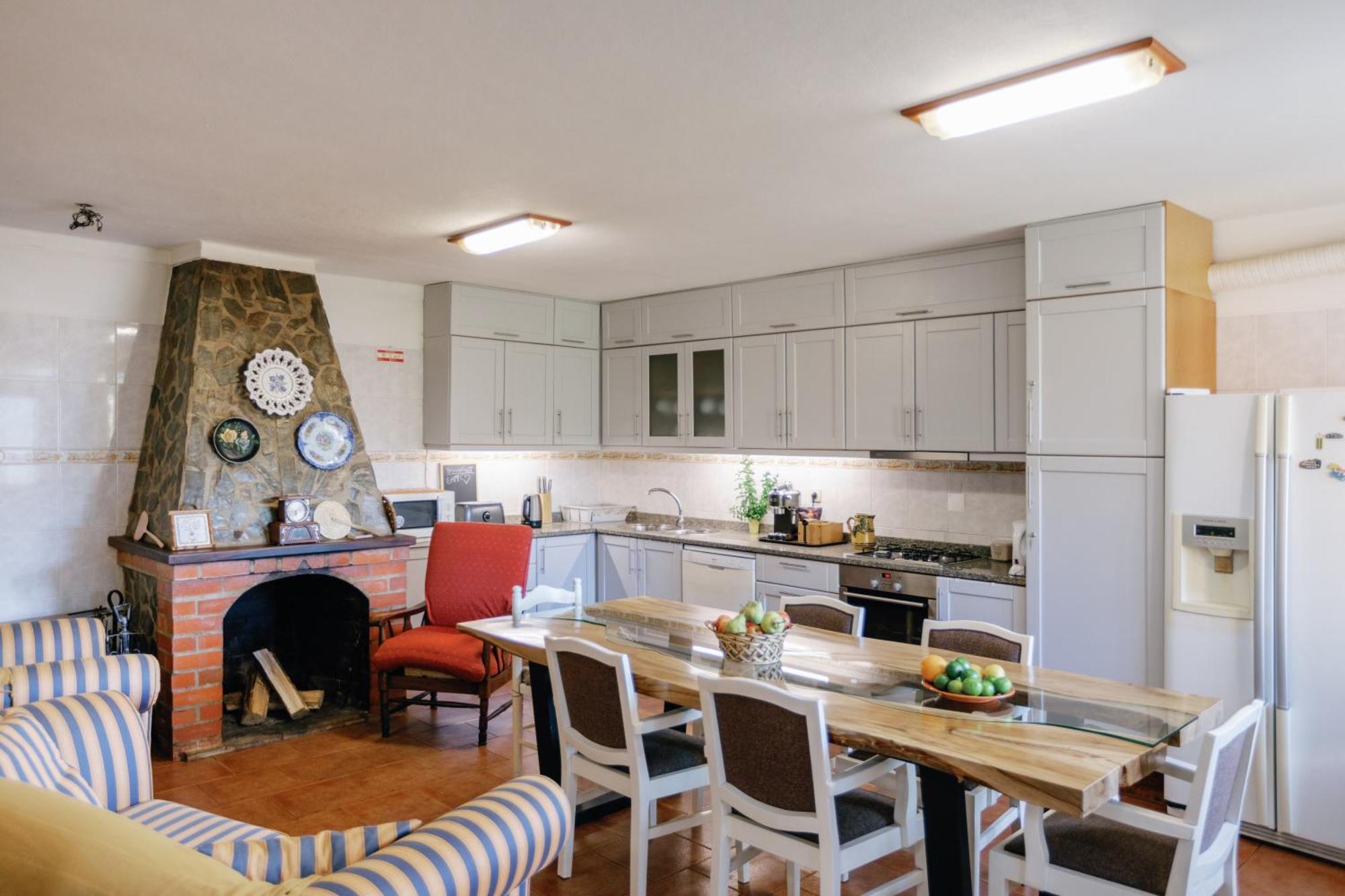R3 - Guesthouse Travessa Da Arieira Aguda (Leiria) Ngoại thất bức ảnh