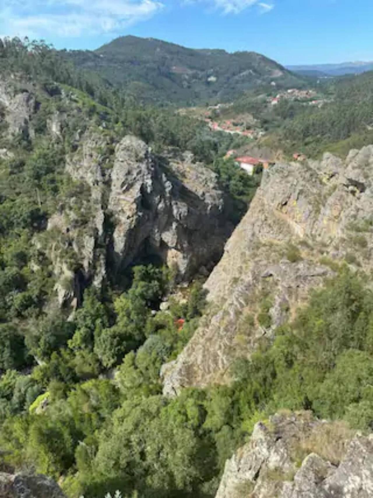 R3 - Guesthouse Travessa Da Arieira Aguda (Leiria) Ngoại thất bức ảnh