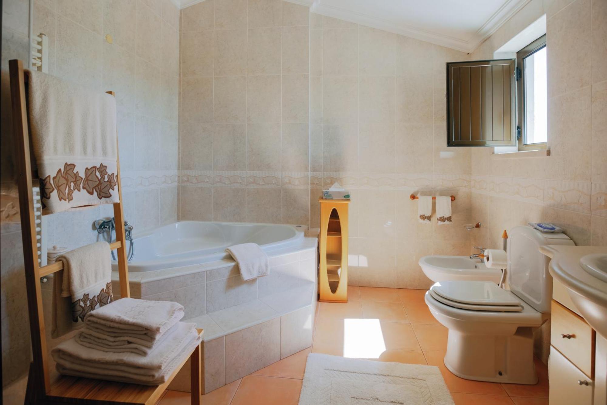 R3 - Guesthouse Travessa Da Arieira Aguda (Leiria) Ngoại thất bức ảnh